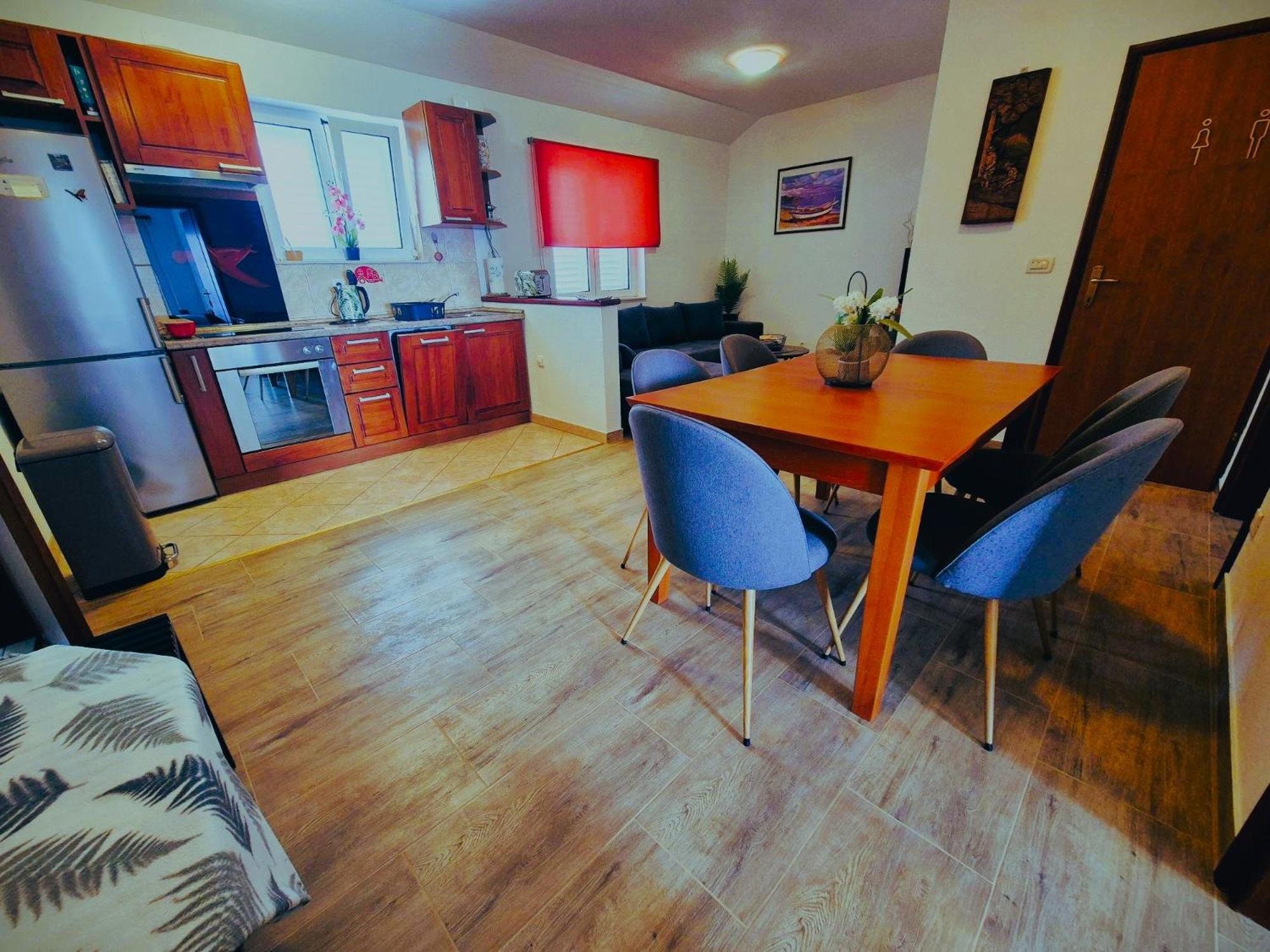 Apartments Joy 챠브타트 외부 사진