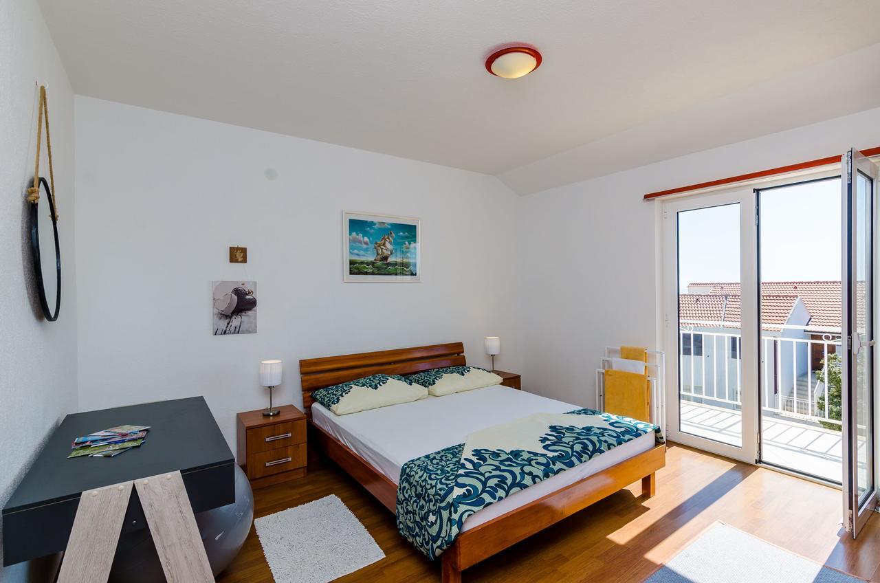 Apartments Joy 챠브타트 외부 사진